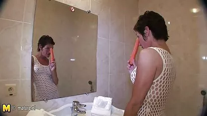 Vi porno gratis cr desnuda y follada