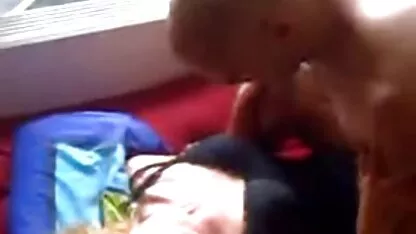 Rubia tetona se divierte en el porno de costa rica gratis sofá