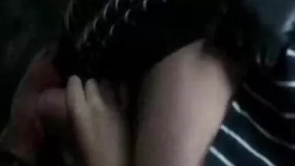 Un hombre con un pene grande atornilla a un amante en quiero ver porno de costa rica el recto, poniendo cáncer