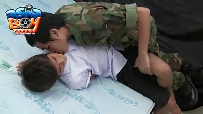Adolescente Rusia: un hombre se folla a su videos sexo en costa rica novio en el balcón