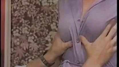 Melody pequeño sexo con amigo en blanco cojiendo en costa rica sofá
