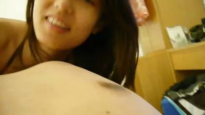 Una joven se prueba a sí misma en el papel de un obstetra y hotel costa rica porno se pega una pinza en la vagina